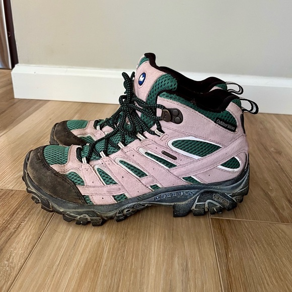 Merrell Green and Pink Lace Up Boots - Picture 10 of 11